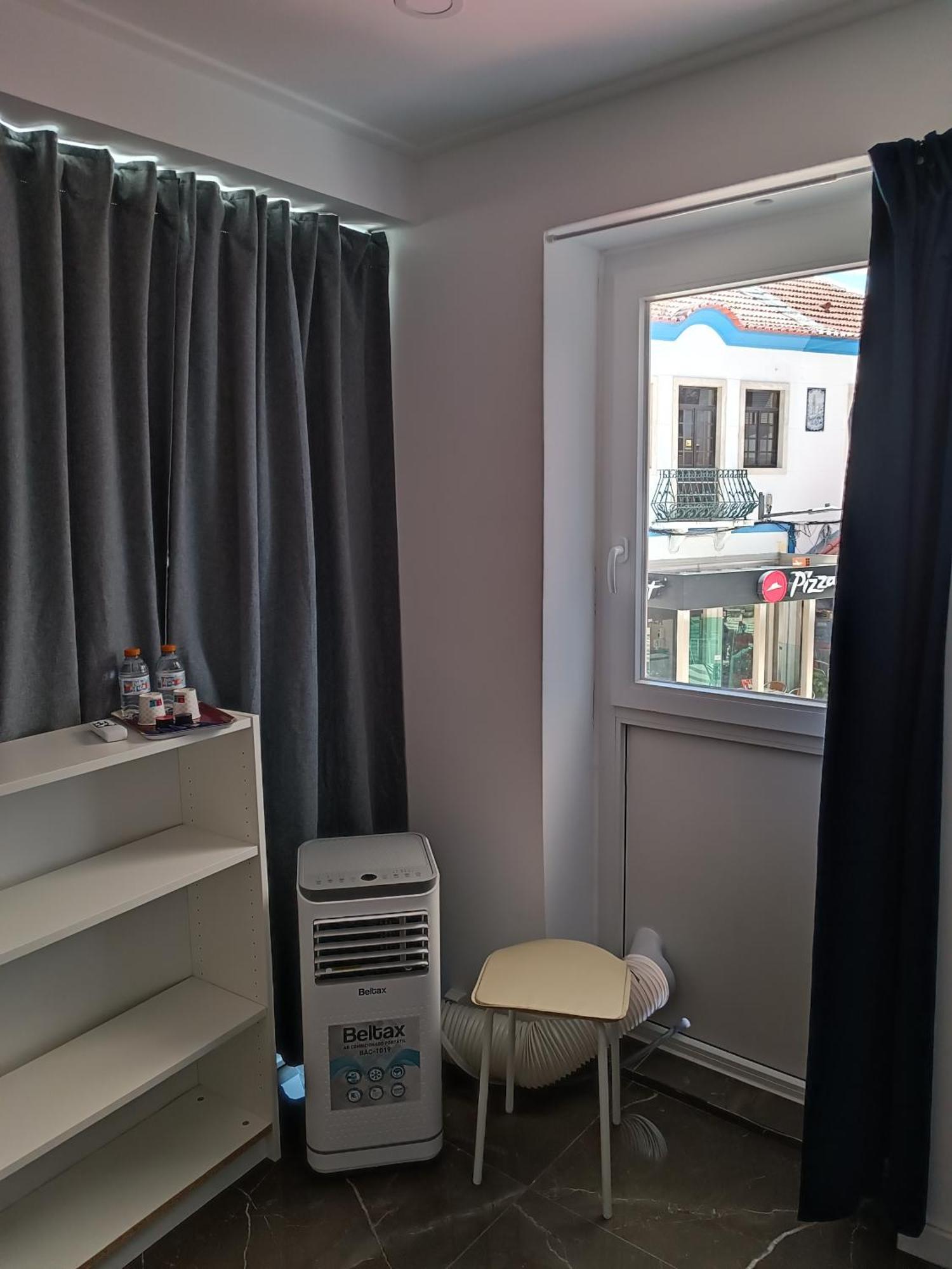 Plaza Caparica Hostel 코스타 다 카파리카 외부 사진