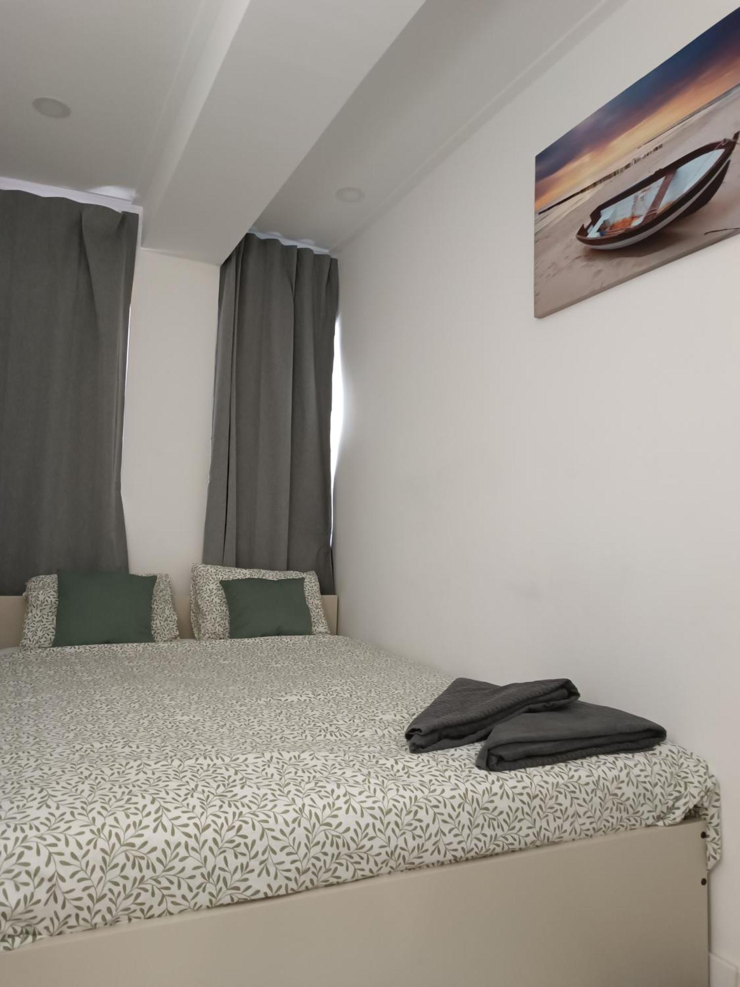 Plaza Caparica Hostel 코스타 다 카파리카 외부 사진
