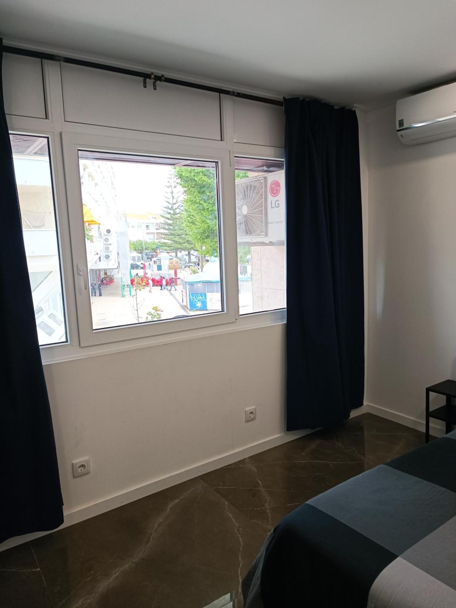 Plaza Caparica Hostel 코스타 다 카파리카 외부 사진